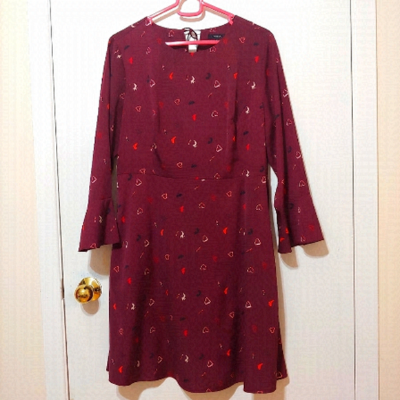 RW&CO. Dresses & Skirts - RW & Co Burgundy Midi Dress